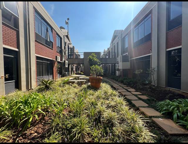 209M² OFFICE TO LET IN ROSEBANK